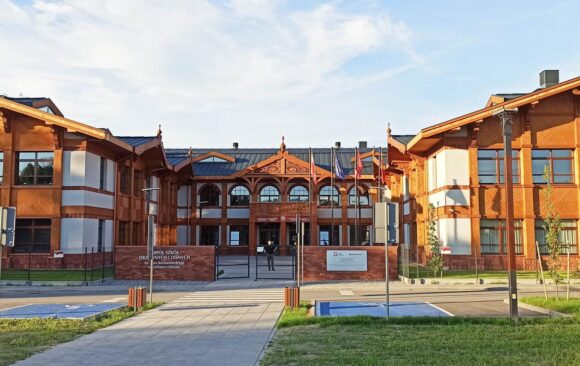 Realizacje: Frezowanie CNC drewnianych elementów elewacji