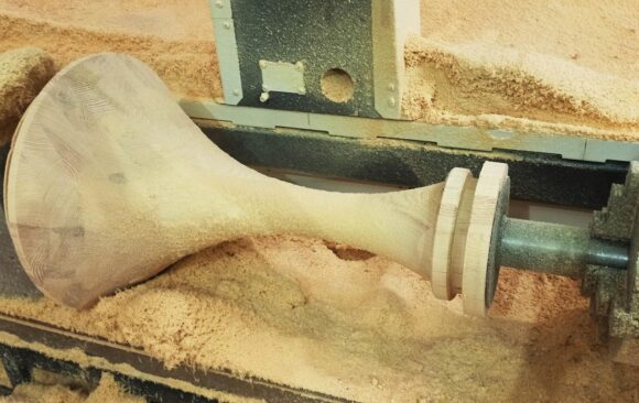 Realizacje: Frazowanie drewna na tokarko-frezarce