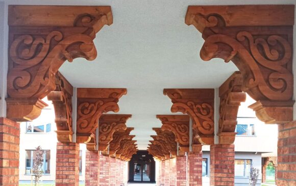 Realizacje: Drewniane wsporniki - architektura