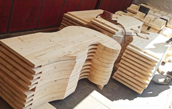 Realizacje: Frezowanie drewnianych desek czołowych