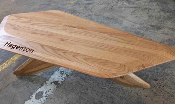 Realizacje: Frezowanie CNC drewnianego stolika